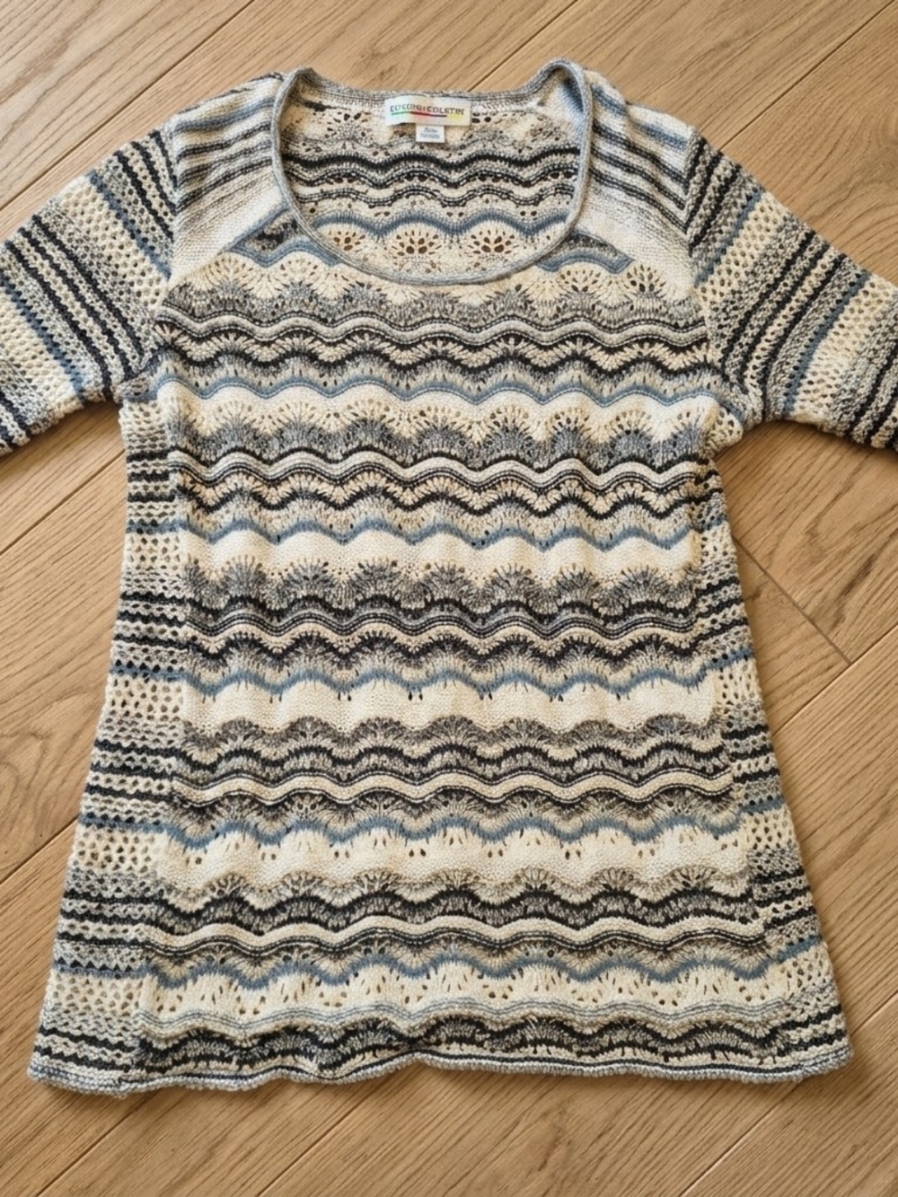 Vintage Cotton Country Crochet Wave Knit Top in White, Gray & Blue - Small